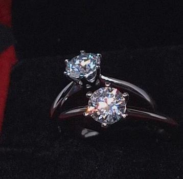 SUPER AANBOD: 2x moissanite 1kt in 2x S925 zilveren ring. beschikbaar voor biedingen