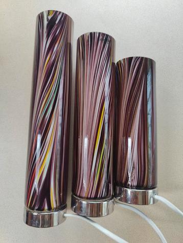 Veelkleurige glazen tafellampen van Herstal Tube trio beschikbaar voor biedingen