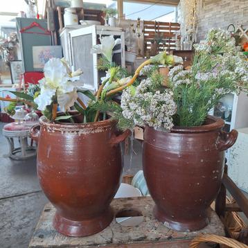 Twee Keulse potten - 37cm - Beschadigd beschikbaar voor biedingen
