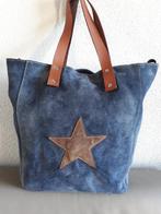 Blauw suede tas met bruin leren hengsels, Sieraden, Tassen en Uiterlijk, Tassen | Damestassen, Ophalen of Verzenden, Gebruikt