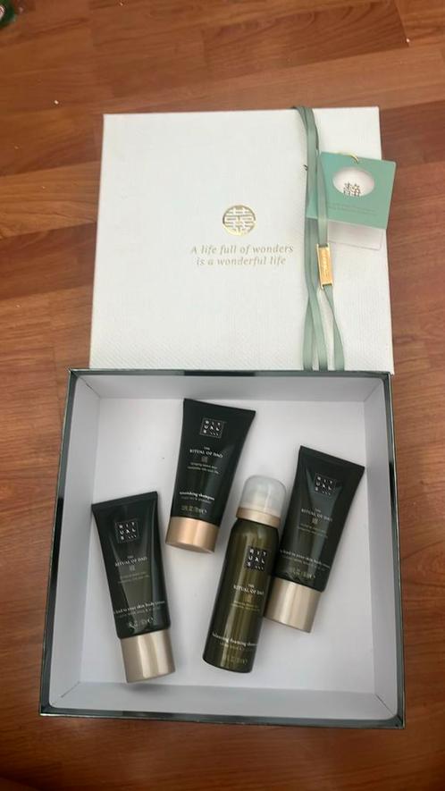 Rituals of Dao 4 producten in cadeaudoos NIEUW, Sieraden, Tassen en Uiterlijk, Uiterlijk | Lichaamsverzorging, Nieuw, Bad & Douche