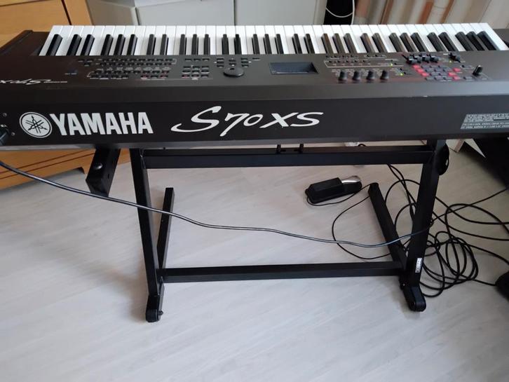 Yamaha S70XS digitale piano-sinthesizer., Muziek en Instrumenten, Keyboards, Zo goed als nieuw, 88 toetsen, Yamaha, Ophalen