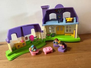 Fisher Price Little People Poppenhuis beschikbaar voor biedingen