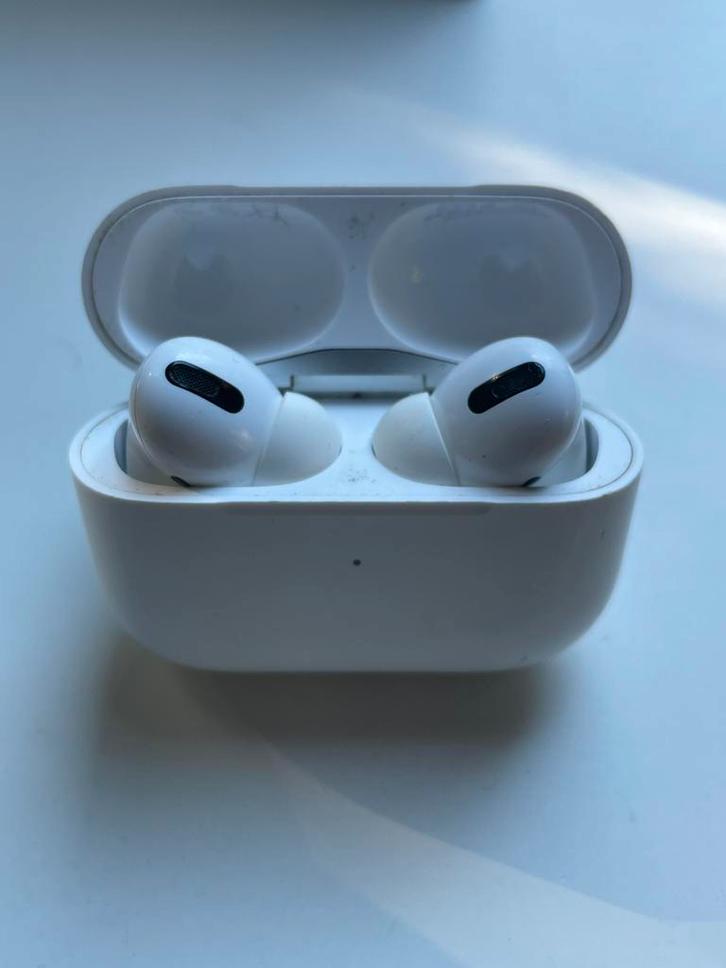 Airpods Pro (2e generatie) met lightning aansluiting, Telecommunicatie, Mobiele telefoons | Oordopjes, Zo goed als nieuw, Ophalen