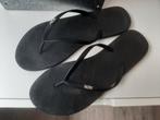 Slippers van ROXY, Ophalen of Verzenden, Zo goed als nieuw, Zwart