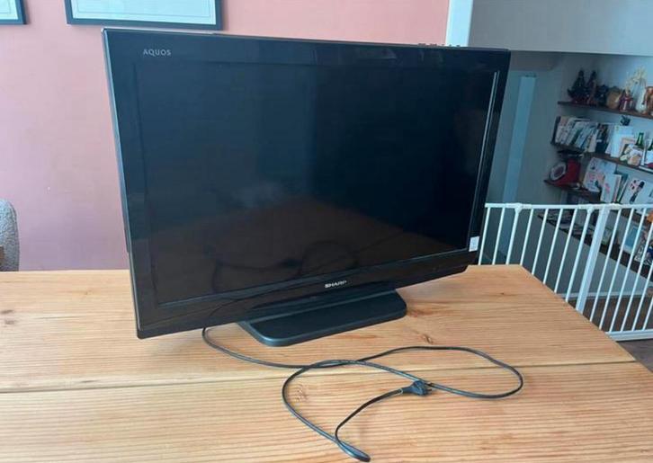 Goedwerkende Sharp AQUOS televisie, Audio, Tv en Foto, Televisies, Zo goed als nieuw, 100 cm of meer, Sharp, 50 Hz, Ophalen
