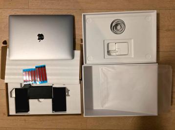 Macbook Air 2020 model A2179 + nieuwe batterij waarde €80 beschikbaar voor biedingen