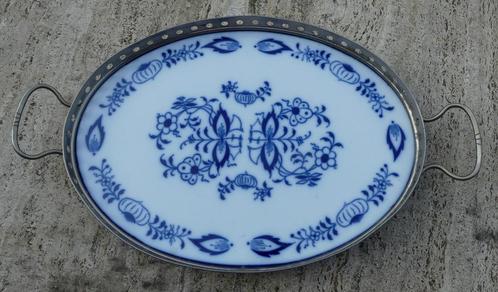 Zwiebel Muster Dienblad fraai bewerkte Handgrepen en rand, Antiek en Kunst, Antiek | Keramiek en Aardewerk, Ophalen of Verzenden