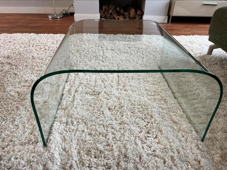 Prachtige retro curved glazen salontafel van Fontana Arte, Huis en Inrichting, Tafels | Salontafels, Gebruikt, Minder dan 50 cm