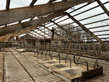 7 stuks hout gelijmde boogspanten met 20 meter overspanning 