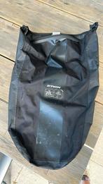 Fietstas b twin 20 liter, Fietsen en Brommers, Fietsaccessoires | Fietstassen, Ophalen, Gebruikt