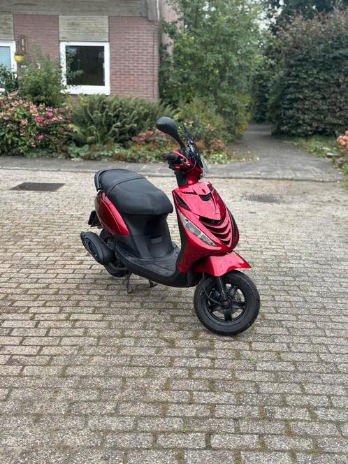Piaggio zip 4takt 50cc, Fietsen en Brommers, Scooters | Piaggio, Zo goed als nieuw, Zip, Benzine, Ophalen