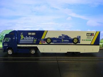 Volvo FH16 met Jumbotrailer AWM Ligier Formule 1 transporter beschikbaar voor biedingen