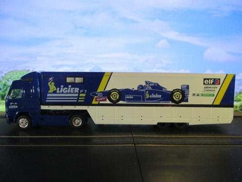 Volvo FH16 met Jumbotrailer AWM Ligier Formule 1 transporter, Hobby en Vrije tijd, Modelauto's | 1:87, Bus of Vrachtwagen, AWM