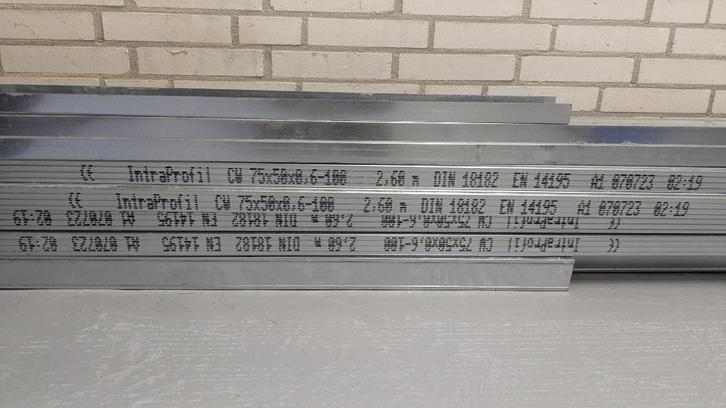 Metalstud Intraprofil 75 cm x 50 cm, 17 stuks NIEUW, Doe-het-zelf en Verbouw, Metalen, Nieuw, IJzer, Ophalen