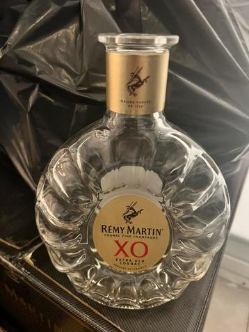 Lege Remy Martin XO flessen beschikbaar voor biedingen