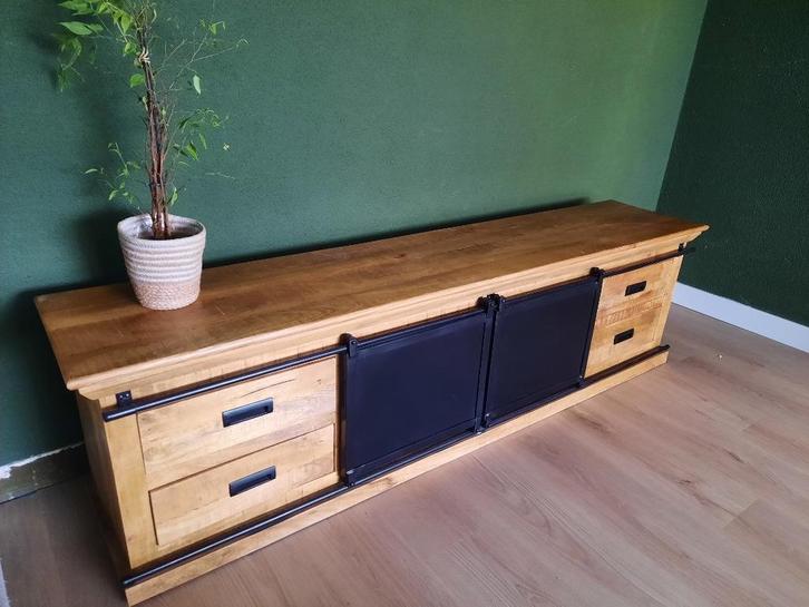 €350,- Mango houten TV-meubel 200cm, Huis en Inrichting, Kasten | Televisiemeubels, Zo goed als nieuw, Minder dan 100 cm, 150 tot 200 cm