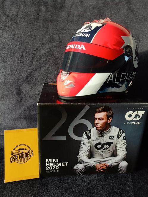 1:2 Helm Van D.Kvyat 2020 Sale, Verzamelen, Automerken, Motoren en Formule 1, Nieuw, Auto's, Ophalen of Verzenden