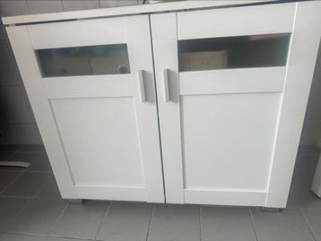 Badkamer kast beschikbaar voor biedingen