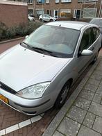 Ford Focus 1.4 I Ambiente 3D 2002 Grijs, Auto's, Ford, 15 km/l, 74 pk, 4 cilinders, Origineel Nederlands