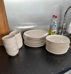 Creme kleurige eetborden en kleine schaaltjes, Ophalen, Overige stijlen, Bord(en)