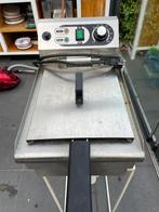 Frituurpan 10L en patatsnijder, 4 liter of meer, Ophalen, Gebruikt