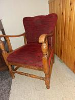 Oude fauteuil met rode bekleding, Antiek en Kunst, Ophalen