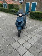 Piaggio zip 80cc 2019 met begrenzer en impact alarm-systeem, Fietsen en Brommers, Ophalen, Zip, Zo goed als nieuw, 80 cc