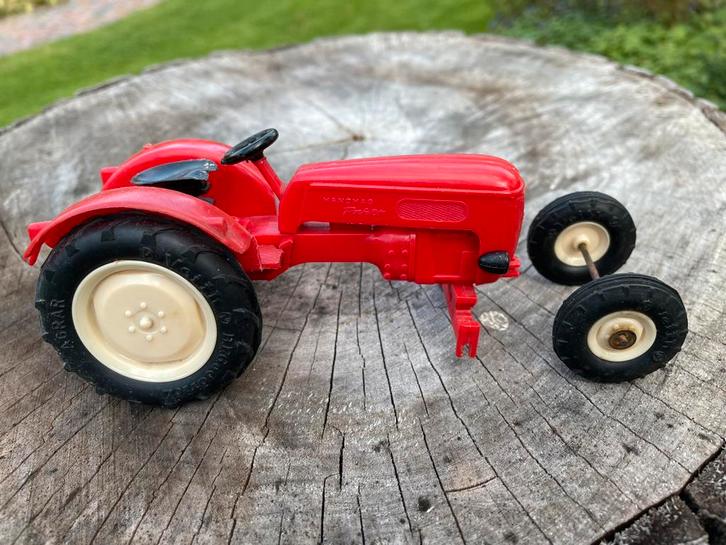 Cursor Hanomag perfekt tractor 1/25, Hobby en Vrije tijd, Modelauto's | 1:32, Gebruikt, Tractor of Landbouw, Overige merken, Ophalen of Verzenden