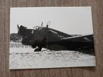 Foto van een Ju 52 op het strand bij Kijkduin, Den Haag., Ophalen of Verzenden, Luchtmacht, Nederland, Foto of Poster