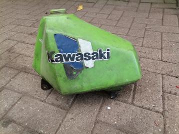 KAWASAKI BENZINETANK beschikbaar voor biedingen