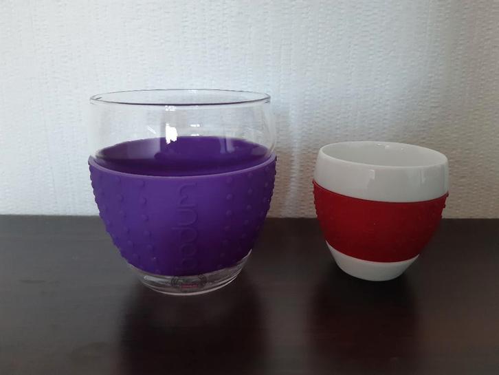 2x Bodum pavina glas/kop/mok siliconen rand dubbelwandig, Huis en Inrichting, Keuken | Servies, Zo goed als nieuw, Kop(pen) en/of Schotel(s)
