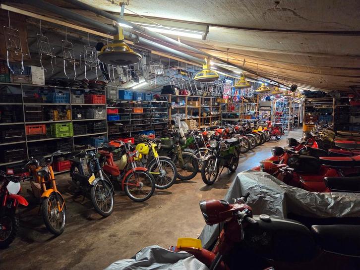 Gezocht (partijen) brommers en onderdelen. Kreidler zündapp., Fietsen en Brommers, Brommers | Oldtimers, Overige merken, Ophalen