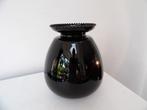 Art Deco Doyen Vaas, zwart opaline glas