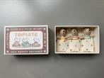 Te koop Maileg muisjes. Grand Old Match Factory, Verzamelen, Speldjes, Pins en Buttons, Ophalen, Gebruikt, Sport