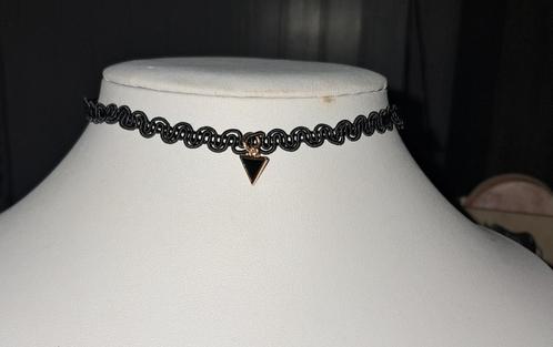 Nieuwe smalle ketting / chocker met driehoek, Sieraden, Tassen en Uiterlijk, Kettingen, Nieuw, Zwart, Verstelbaar, Ophalen of Verzenden