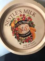 Een oud metalen dienblad van Nestle's milk full cream drank., Ophalen of Verzenden, Gebruikt, Gebruiksvoorwerp