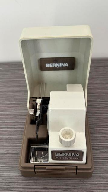 Bernina Stof-afsnij-apparaat beschikbaar voor biedingen