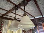 2 st. antieke art deco plafondlampen, hanglampen, melkglas, Ophalen of Verzenden