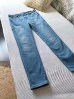 ZGAN Dames Jeans .Merk Denham.Mt 28., Kleding | Dames, Spijkerbroeken en Jeans, Ophalen of Verzenden, Zo goed als nieuw, Blauw