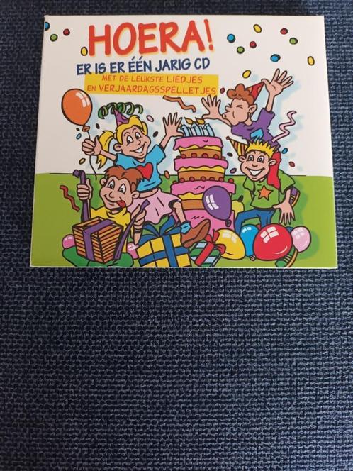HOERA . ER IS ER EEN JARIG CD -zie Beschrijving - verjaardag, Cd's en Dvd's, Cd's | Kinderen en Jeugd, Ophalen of Verzenden