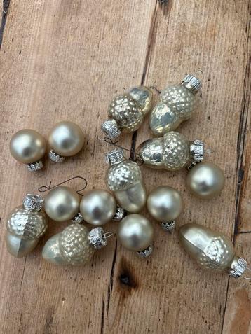 14 Vintage Kerstballetjes - Eikeltjes en Ballen beschikbaar voor biedingen