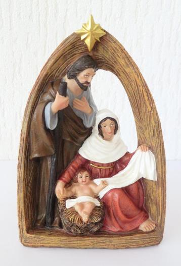 Kerststal 01 met Jozef, Maria en Jezus in kribbe beschikbaar voor biedingen