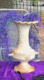 2 mooie gietijzeren vazen, Ophalen, Zo goed als nieuw