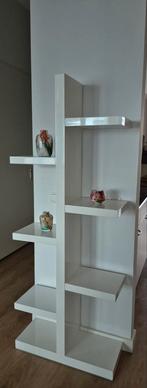 Hoogglans witte kast, Ophalen, Met plank(en), Gebruikt, Overige materialen