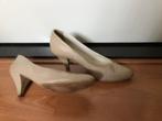 Pumps maat 39, Gedragen, Beige, Ophalen