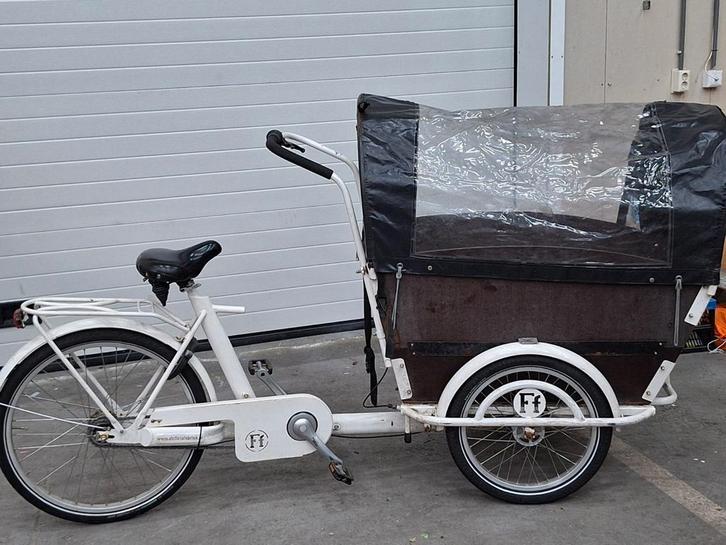 Fietsfabriek Bakfiets, Fietsen en Brommers, Fietsen | Bakfietsen, Gebruikt, Fietsfabriek, 4 kinderen of meer, Huif, Ophalen