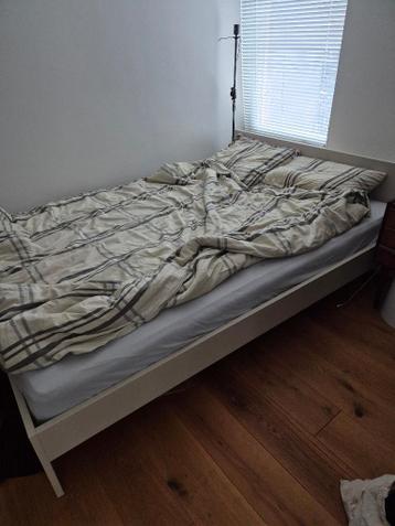 Ikea bed 140 x 200 incl. matras - afbeelding 2