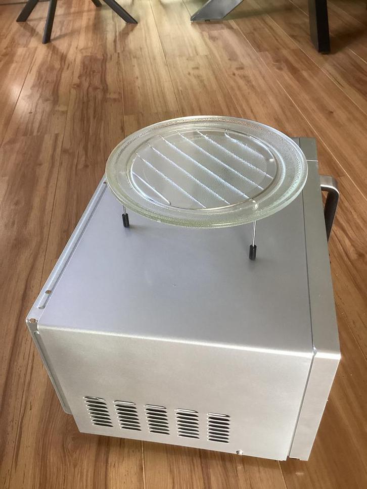 Magnetron/grill Silvercrest. Te koop wegens overbodig, Witgoed en Apparatuur, Magnetrons, Zo goed als nieuw, Grill, Draaiplateau