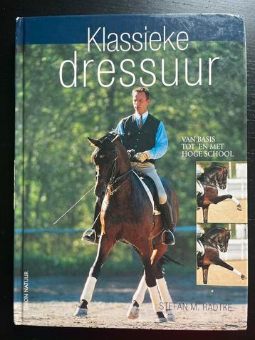 Boeken over paarden en training van paarden beschikbaar voor biedingen